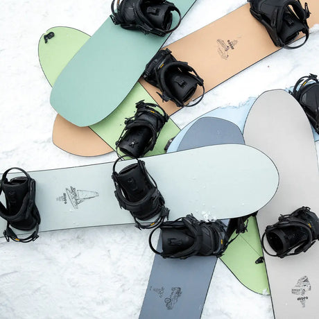 Snowboards i olika färger