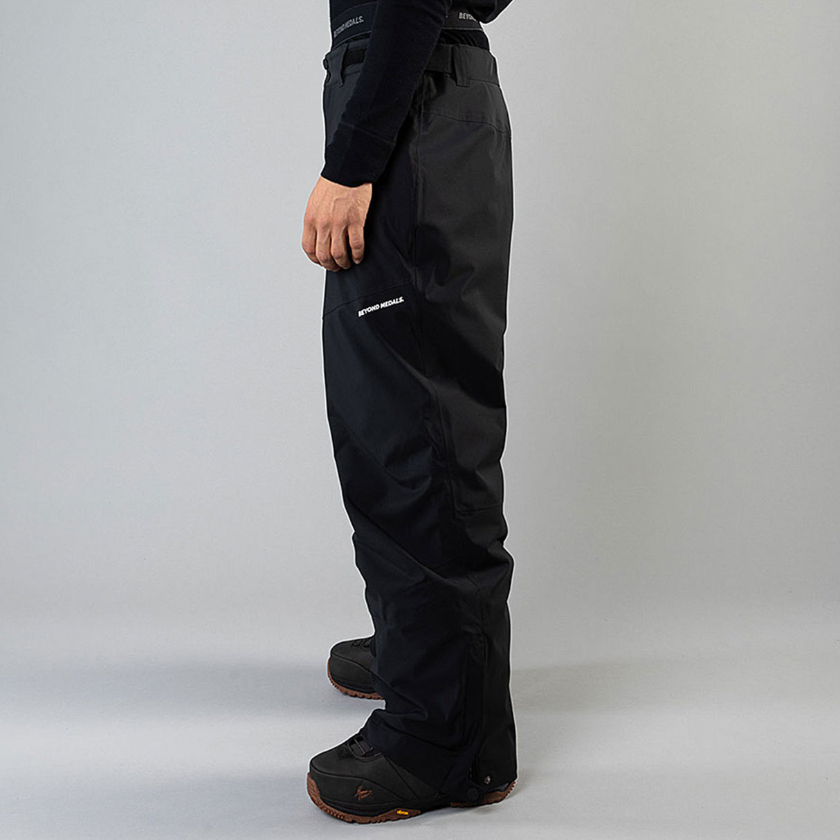 Beyond Medals Zip Pants 2L